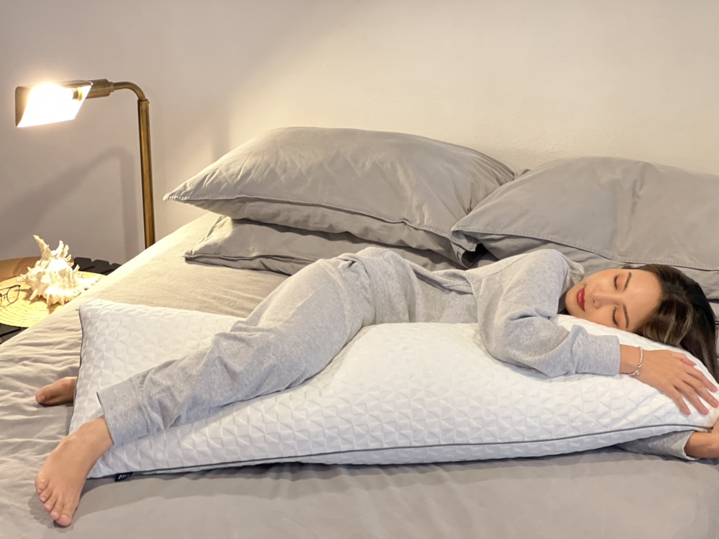 AuraForm™ Body Pillow